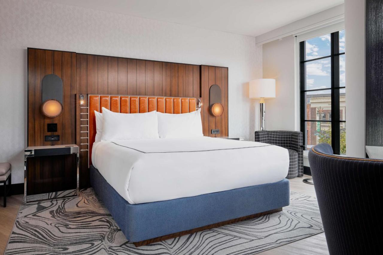 The Godfrey Detroit, Curio Collection By Hilton Hotel Bagian luar foto