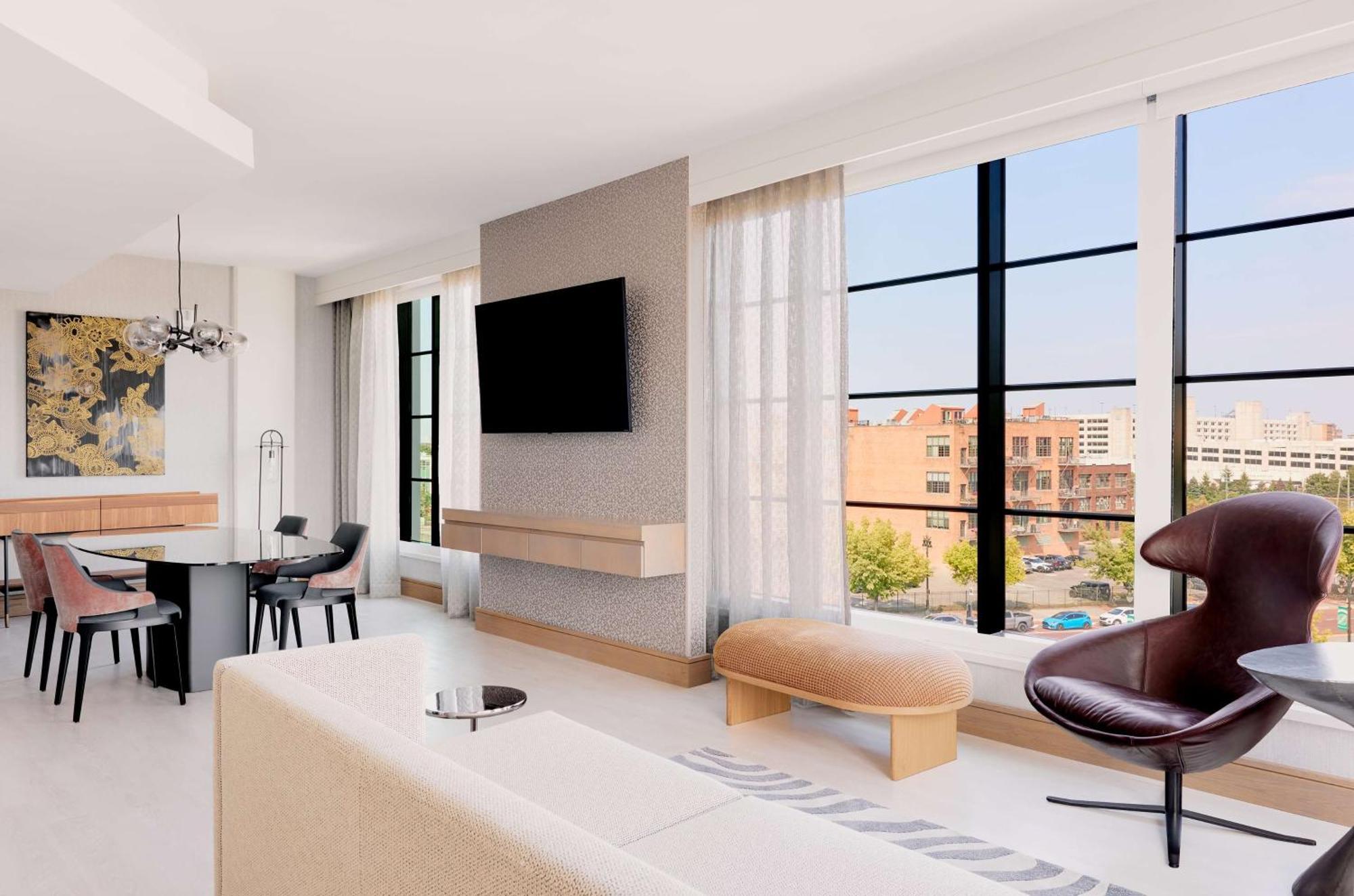 The Godfrey Detroit, Curio Collection By Hilton Hotel Bagian luar foto