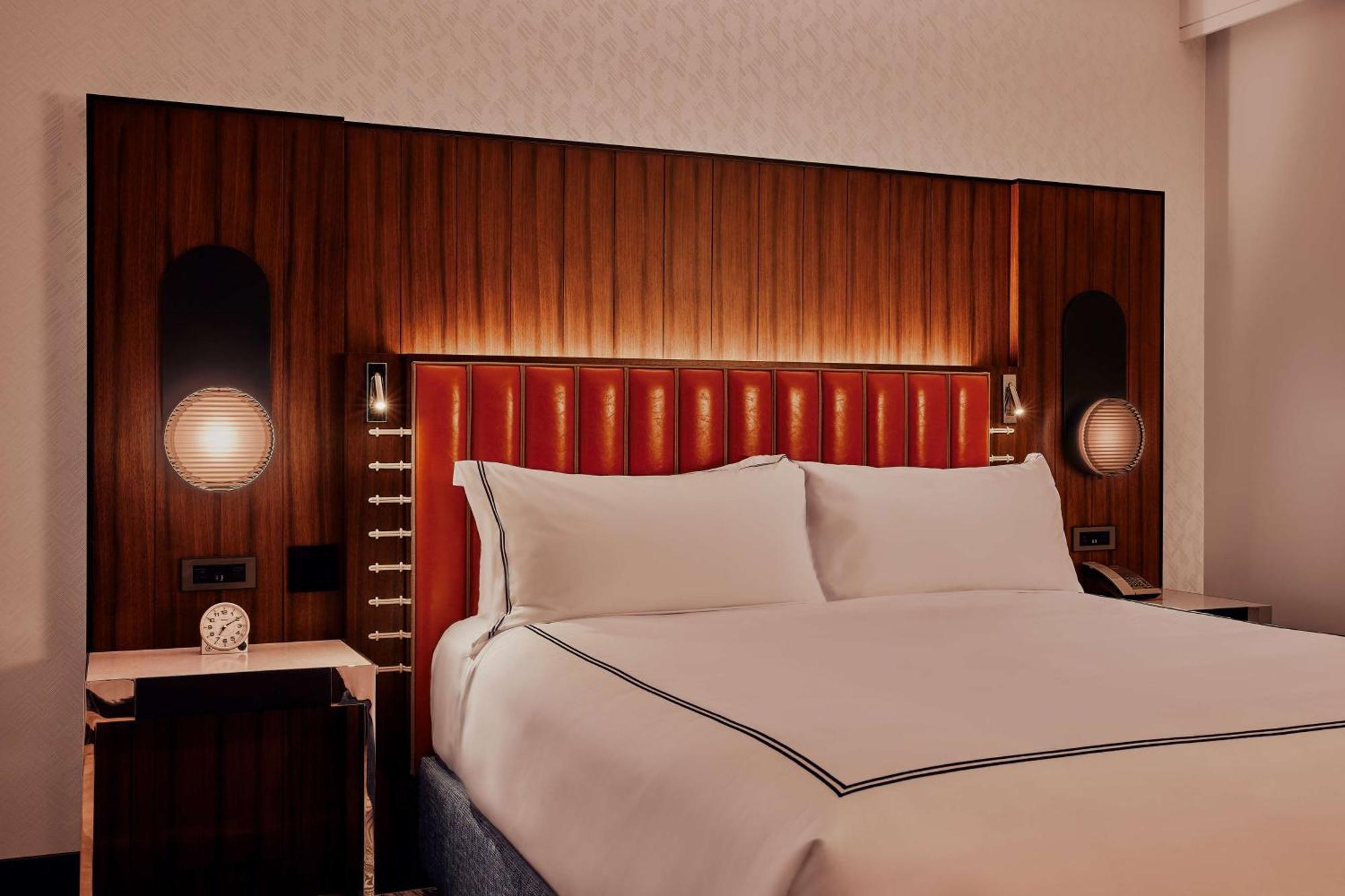 The Godfrey Detroit, Curio Collection By Hilton Hotel Bagian luar foto